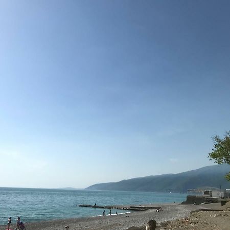 Ainar Hotel Gagra Bagian luar foto