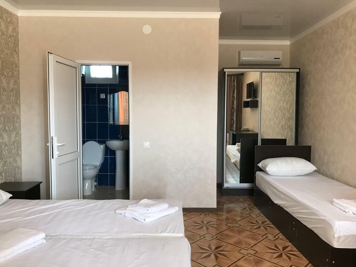 Ainar Hotel Gagra Bagian luar foto