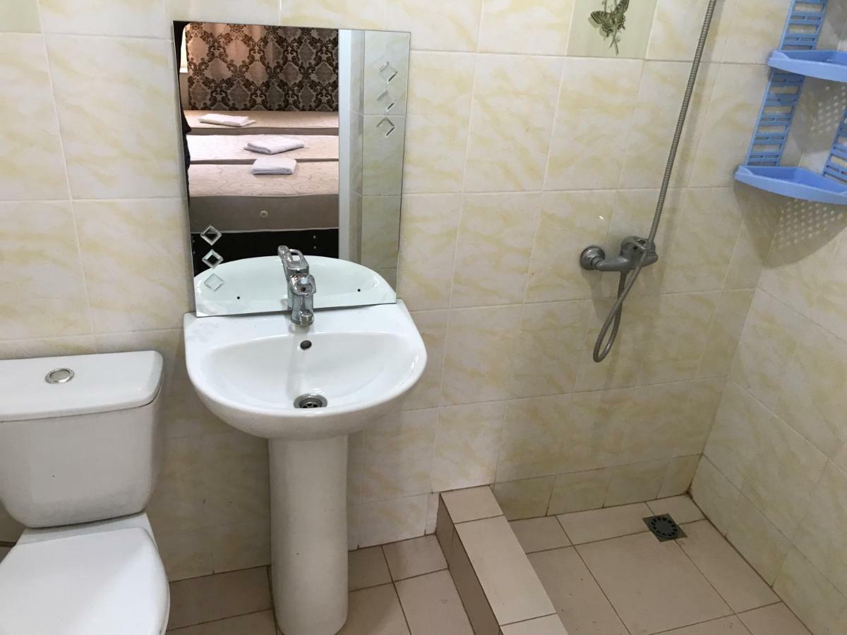 Ainar Hotel Gagra Bagian luar foto