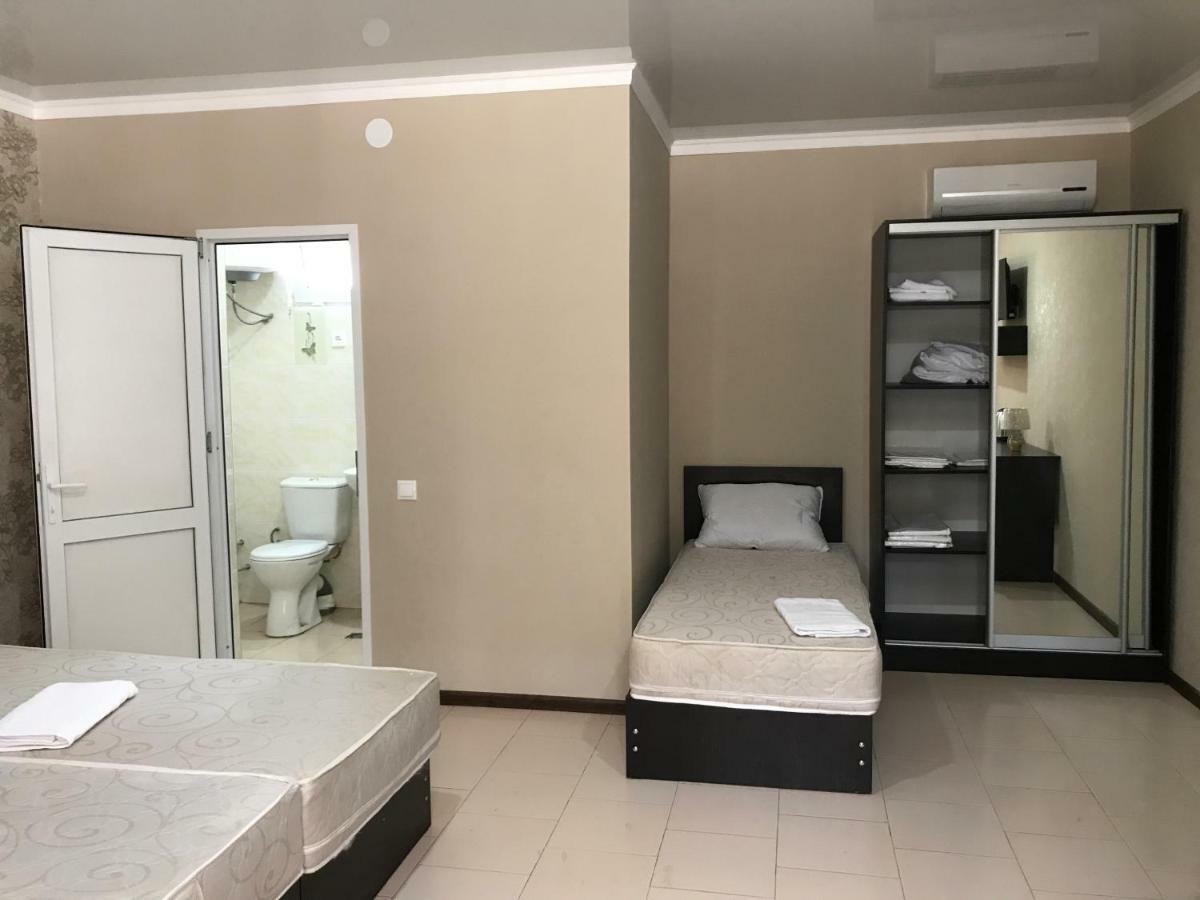 Ainar Hotel Gagra Bagian luar foto