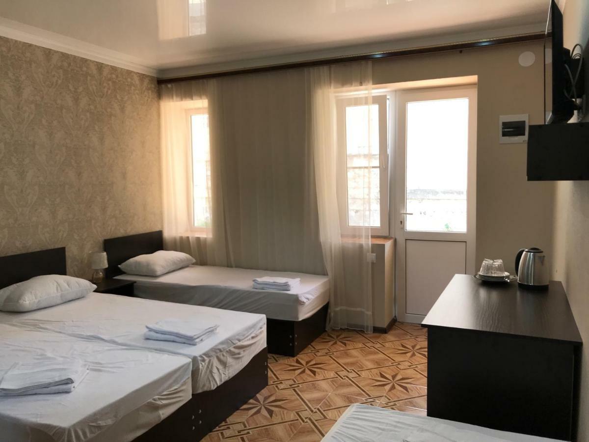 Ainar Hotel Gagra Bagian luar foto