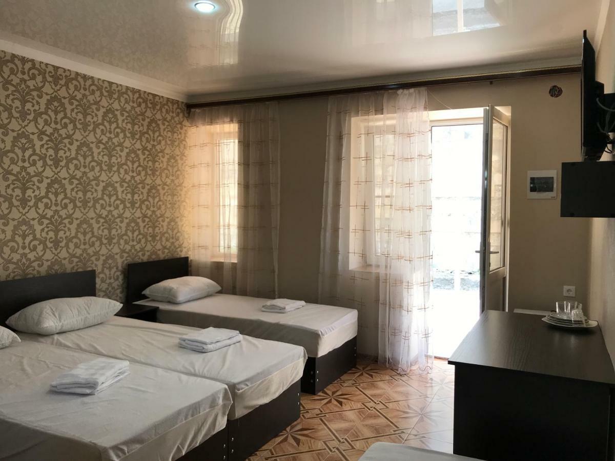 Ainar Hotel Gagra Bagian luar foto
