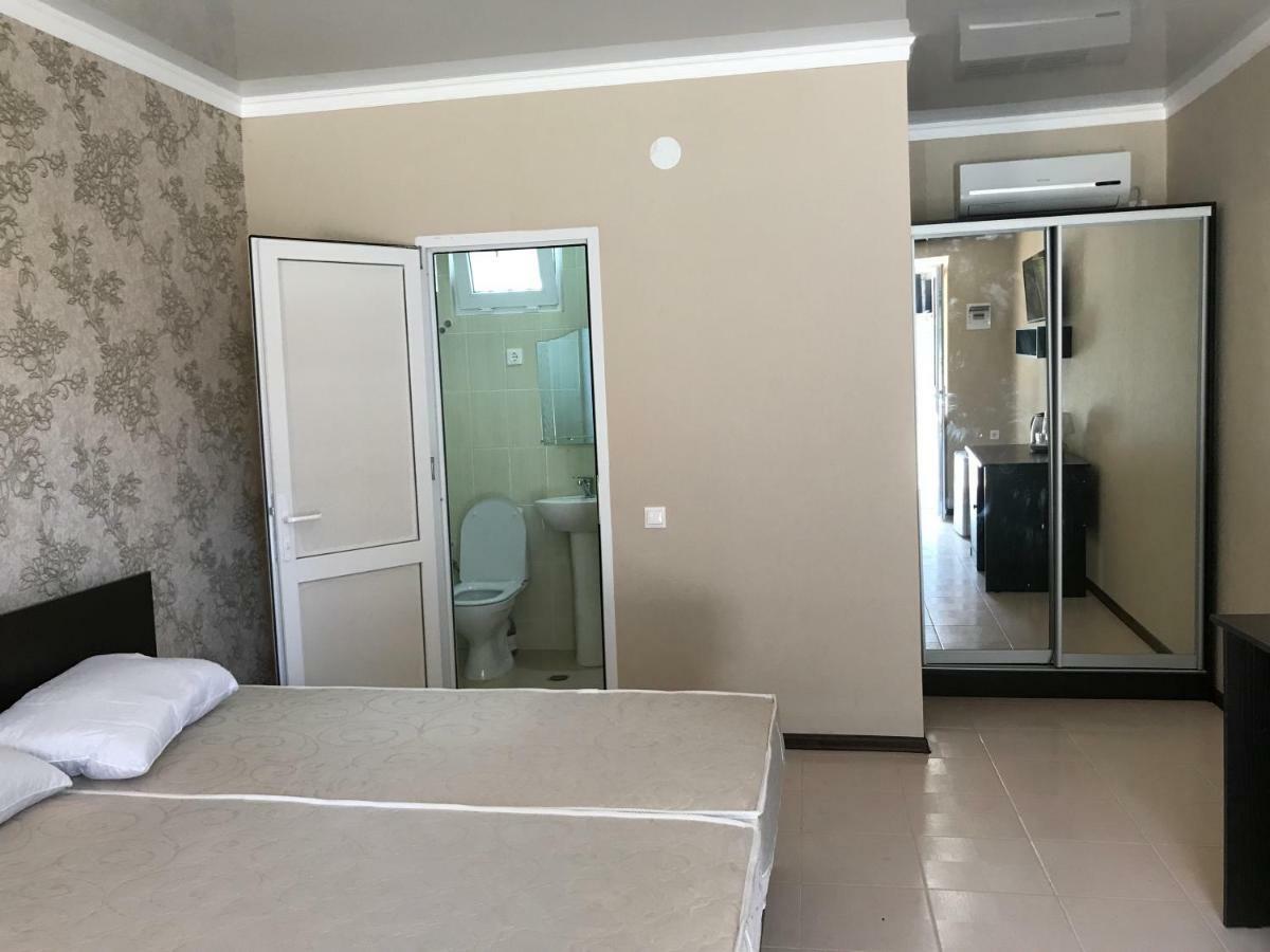Ainar Hotel Gagra Bagian luar foto