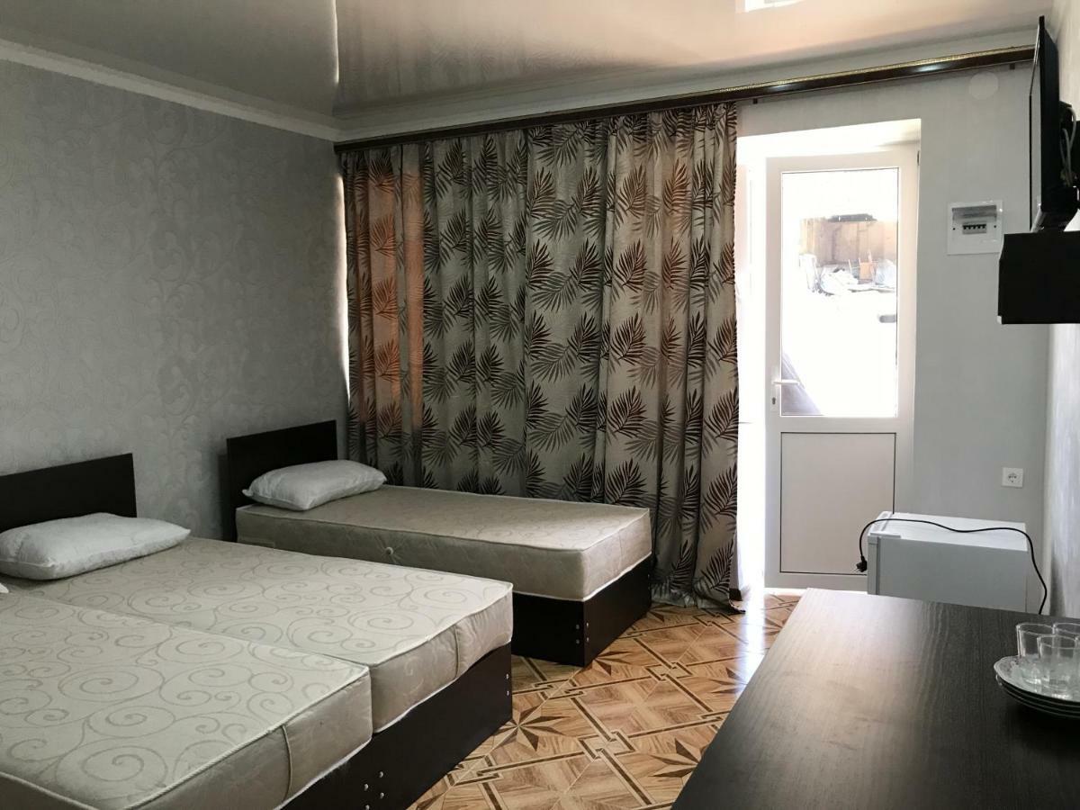 Ainar Hotel Gagra Bagian luar foto