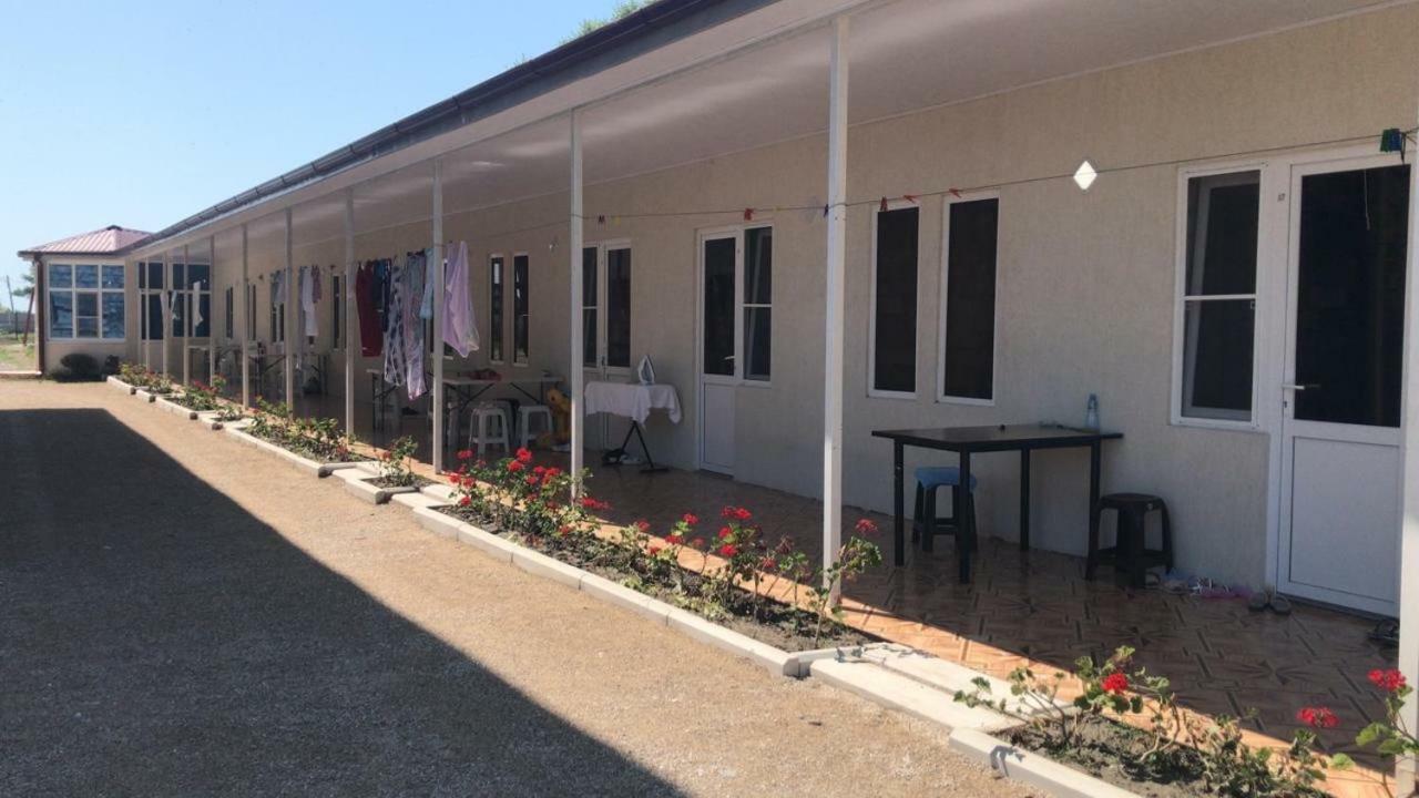 Ainar Hotel Gagra Bagian luar foto