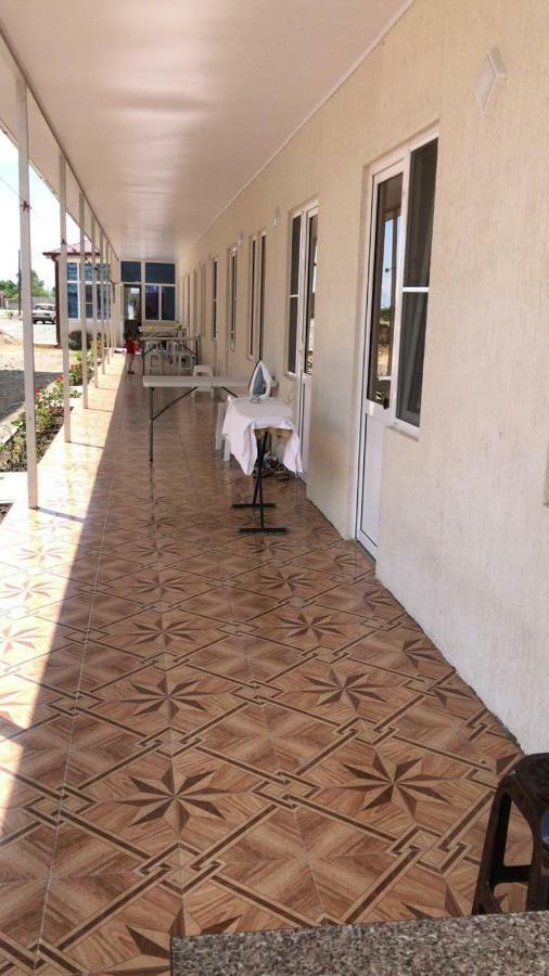 Ainar Hotel Gagra Bagian luar foto